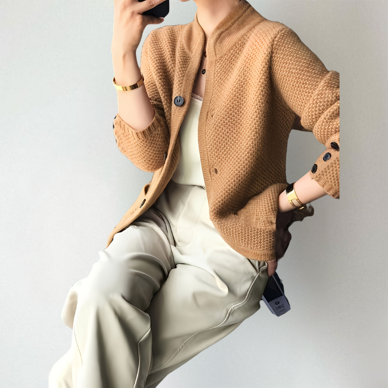 Brigitte | Stilvolle Strickjacke