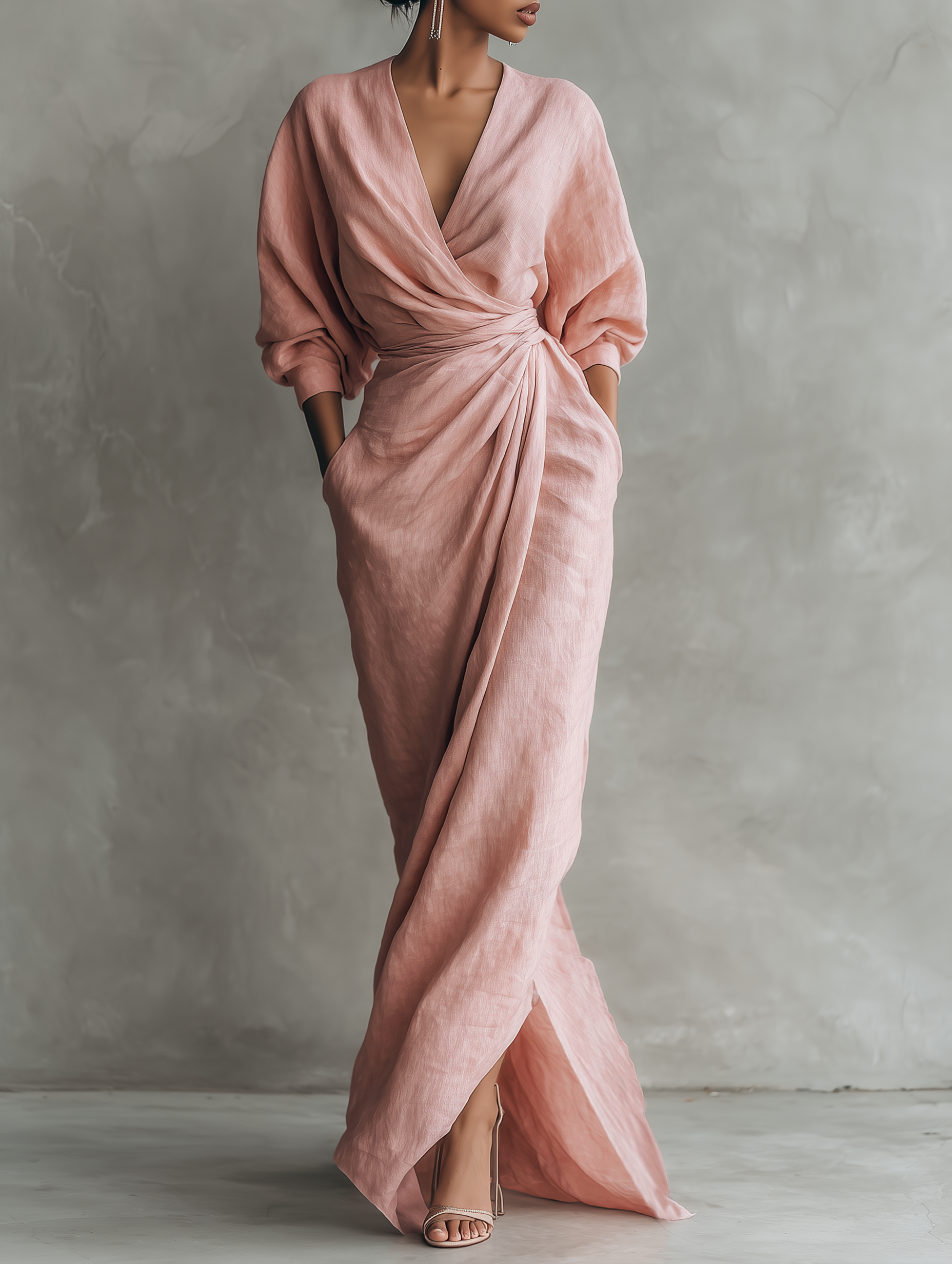 Sandra -  Minimalistisches Maxi-Kleid mit V-Ausschnitt