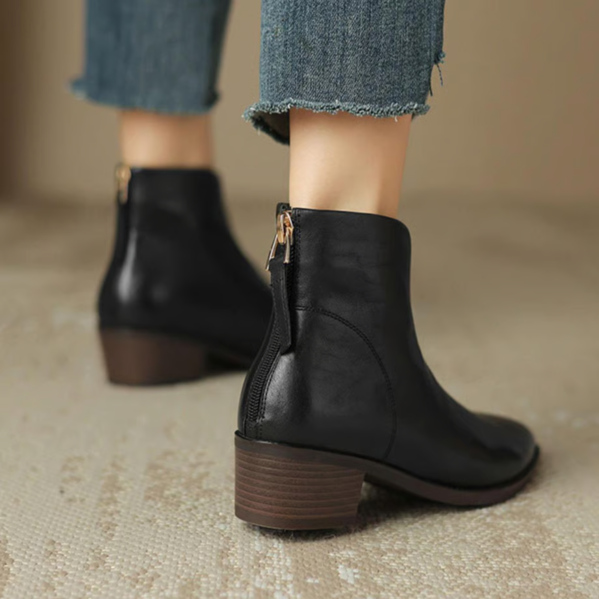 CAMILLE | LUXURIOSE STIEFELETTEN MIT NIEDRIGEM  ABSATZ