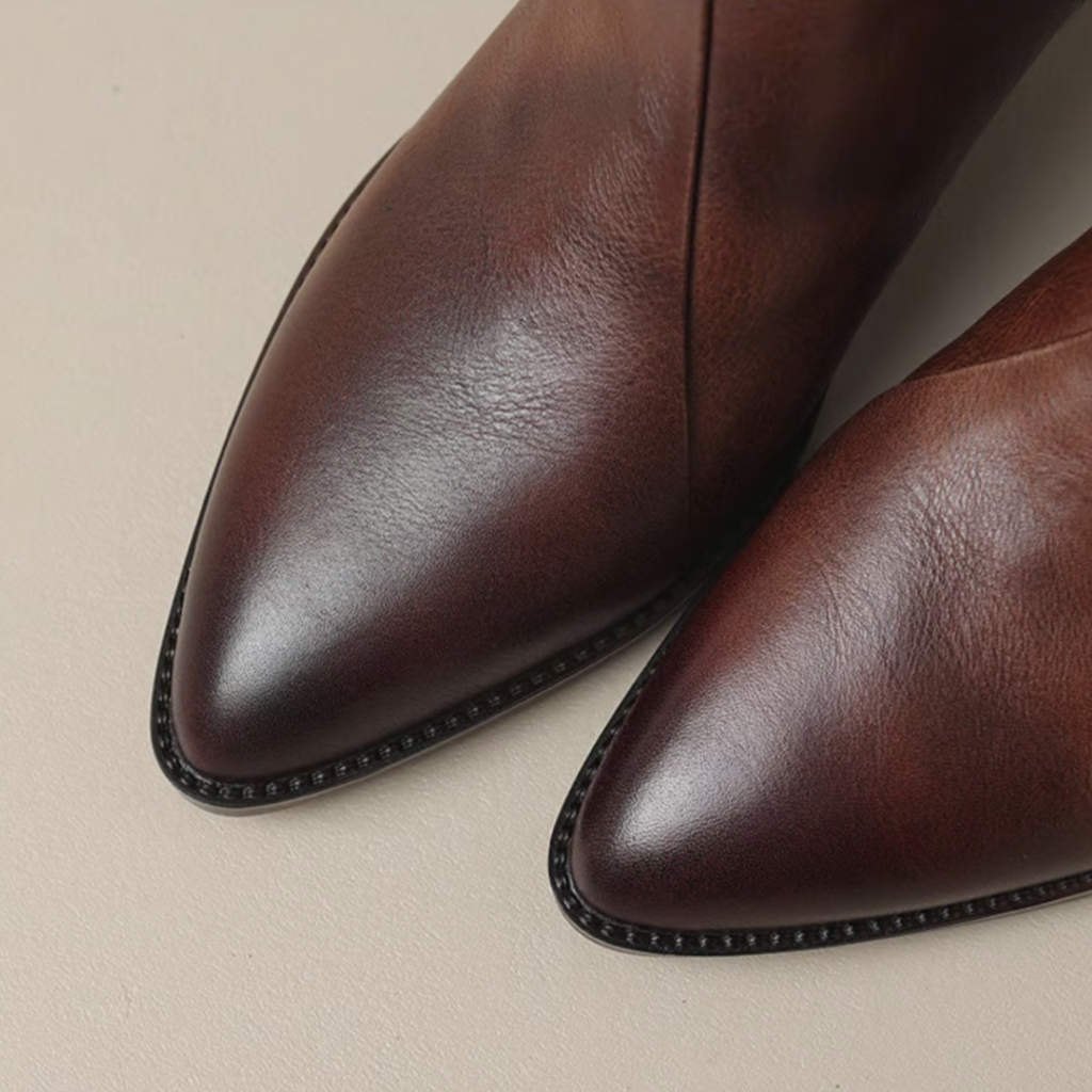 CAMILLE | LUXURIOSE STIEFELETTEN MIT NIEDRIGEM  ABSATZ