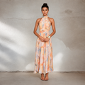 Elettra - Elegantes und fließendes Kleid mit offenem Rücken