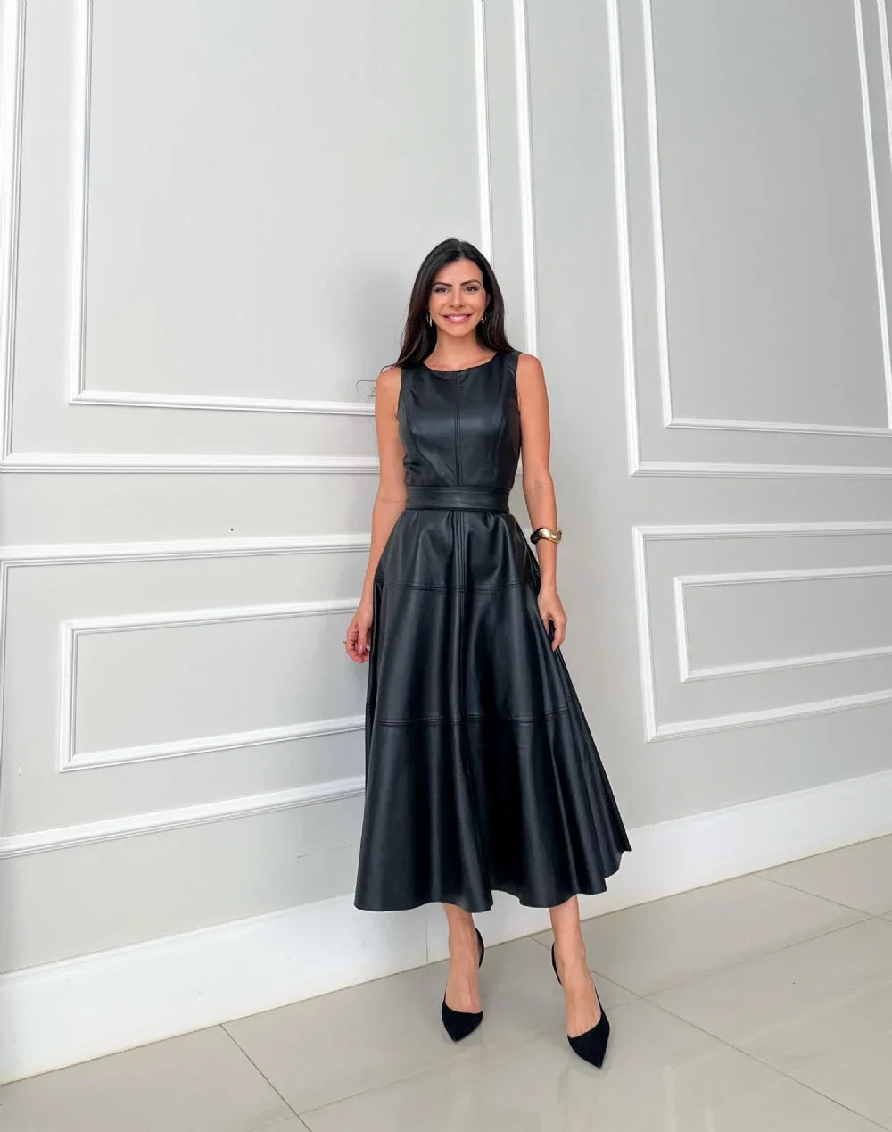 MIDI™  / Stilvoll Midikleid mit perfekter Taille & edlem Leder-Look.