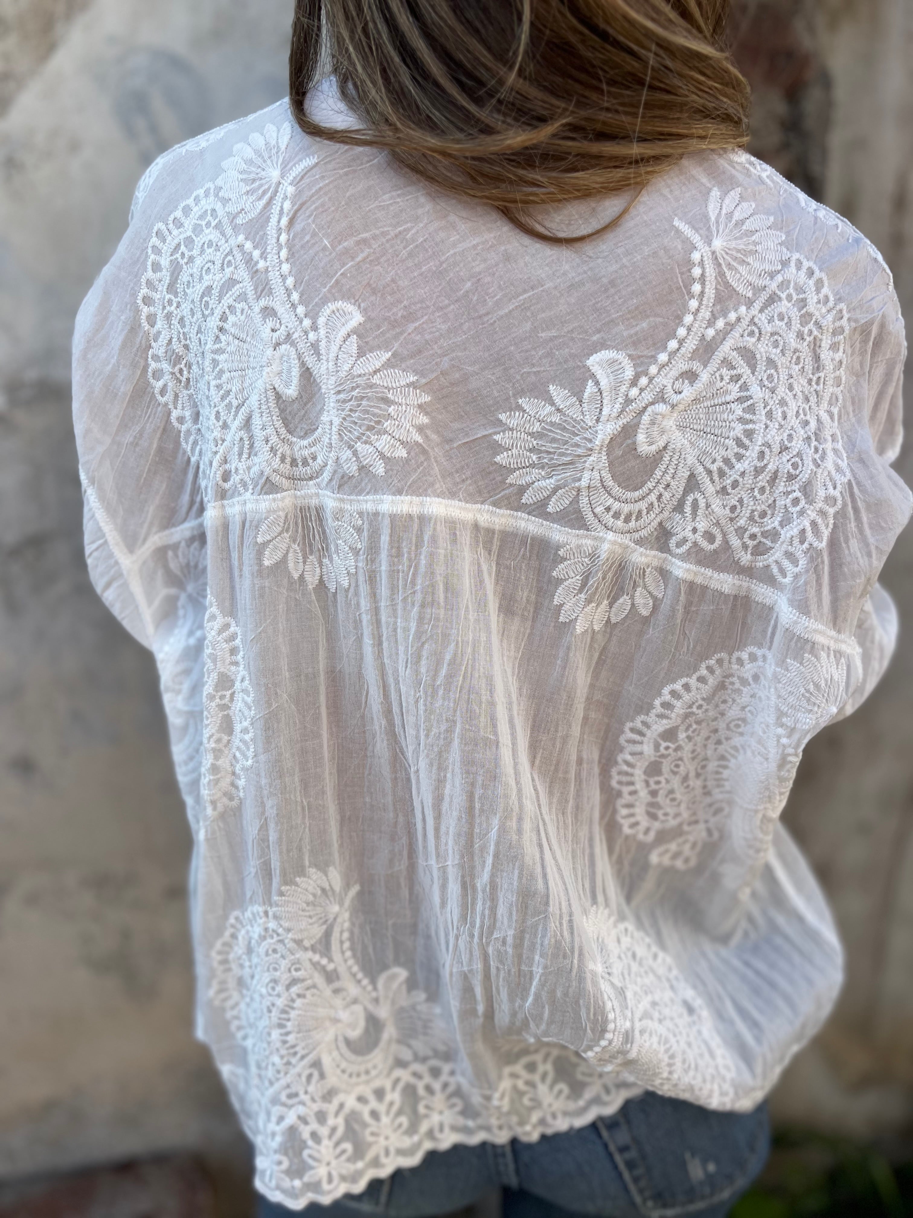 Clara | Damen Bluse Weiß mit Spitze ¾ Arm Knopfleiste