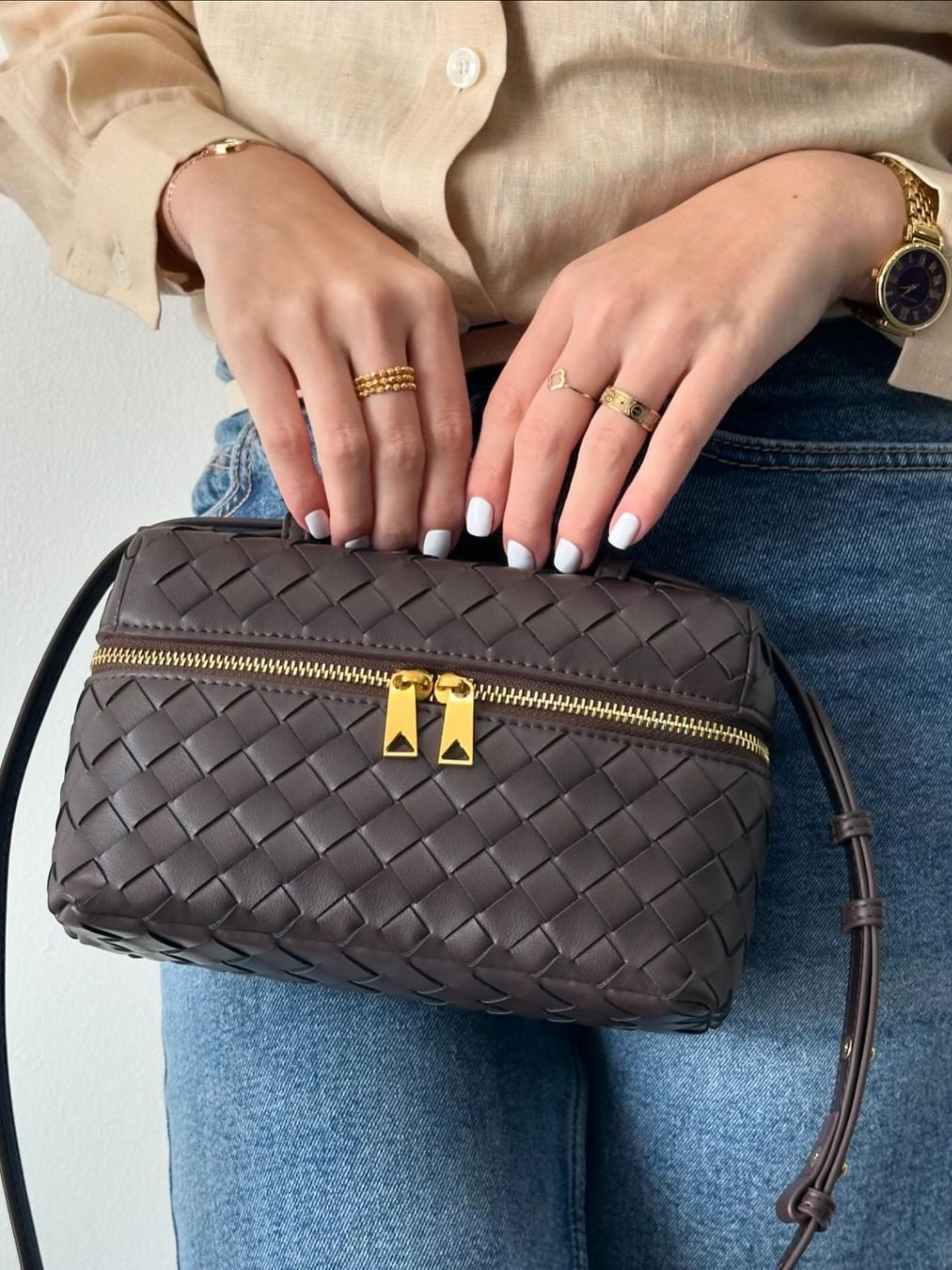 Julia | Strukturierte, glänzende Tasche aus gewebtem Material