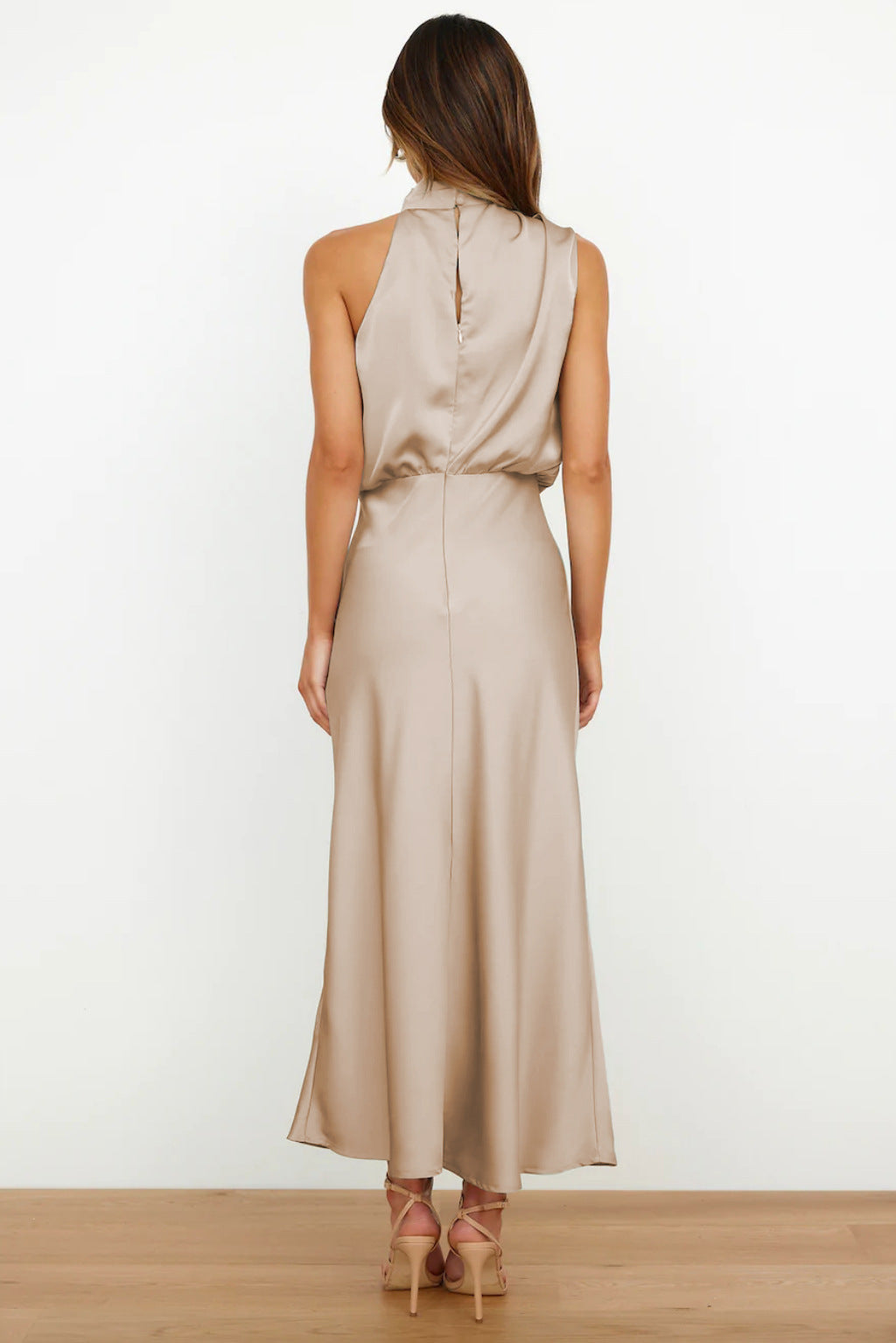 LARA | SATIN KLEID