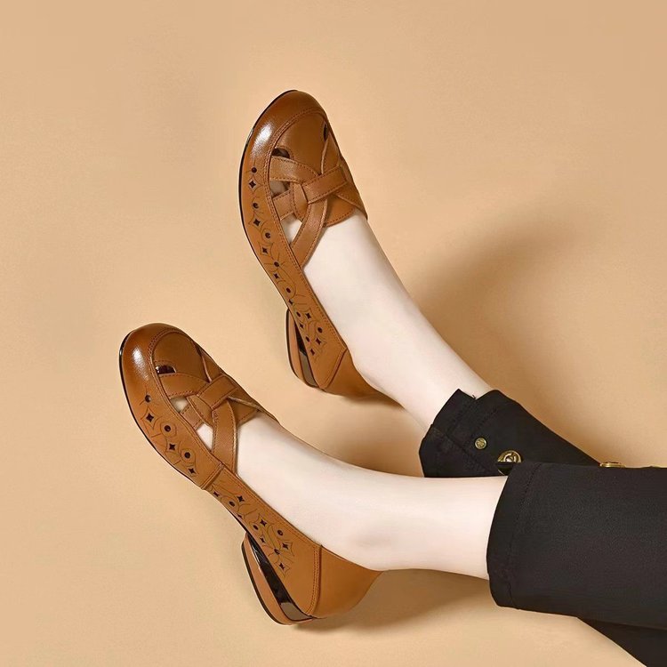 BIRGIT / SLIPPER MIT AUSSCHNITTEN – VERKAUFSSCHLAGER 💞 2026