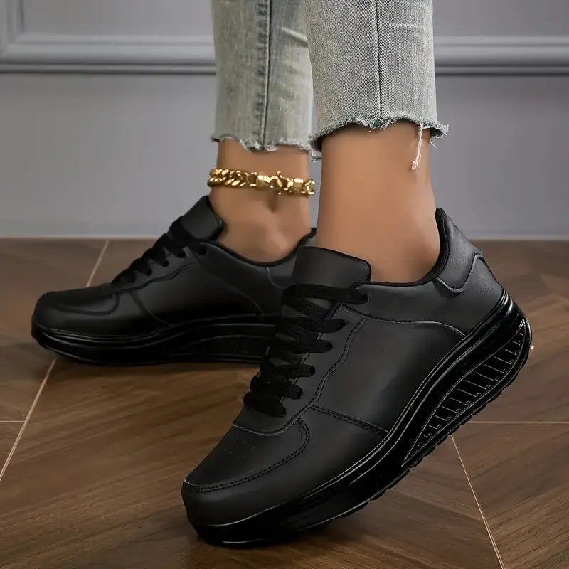 DAMI / DAMENSNEAKER: ATMUNGSAKTIVE SCHUHE MIT PLATEAUSOHLE