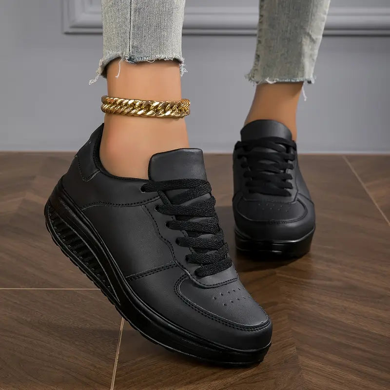 DAMI / DAMENSNEAKER: ATMUNGSAKTIVE SCHUHE MIT PLATEAUSOHLE