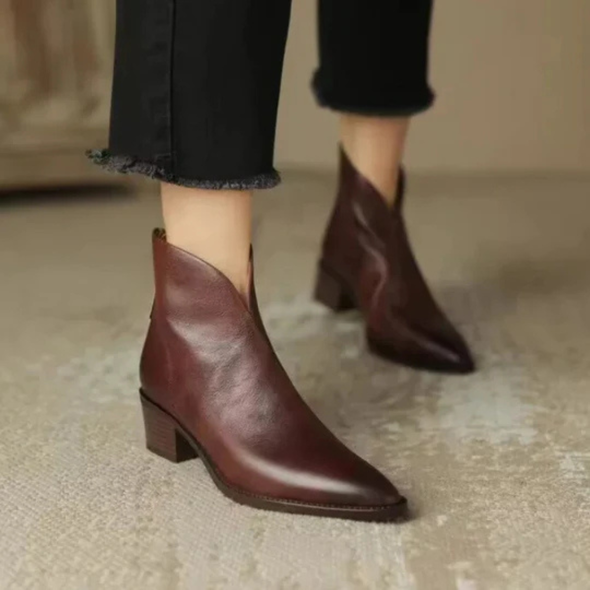 CAMILLE | LUXURIOSE STIEFELETTEN MIT NIEDRIGEM  ABSATZ