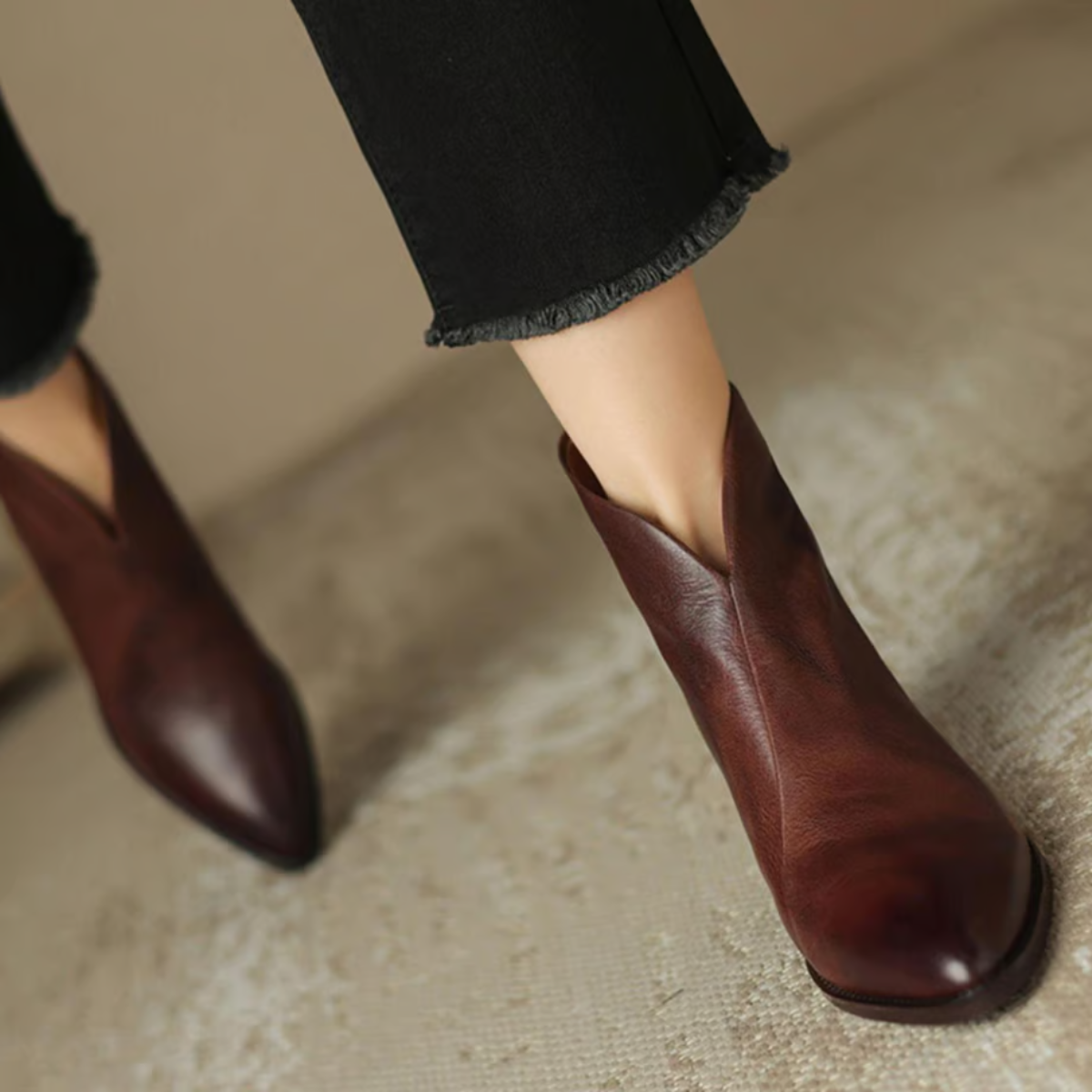 CAMILLE | LUXURIOSE STIEFELETTEN MIT NIEDRIGEM  ABSATZ