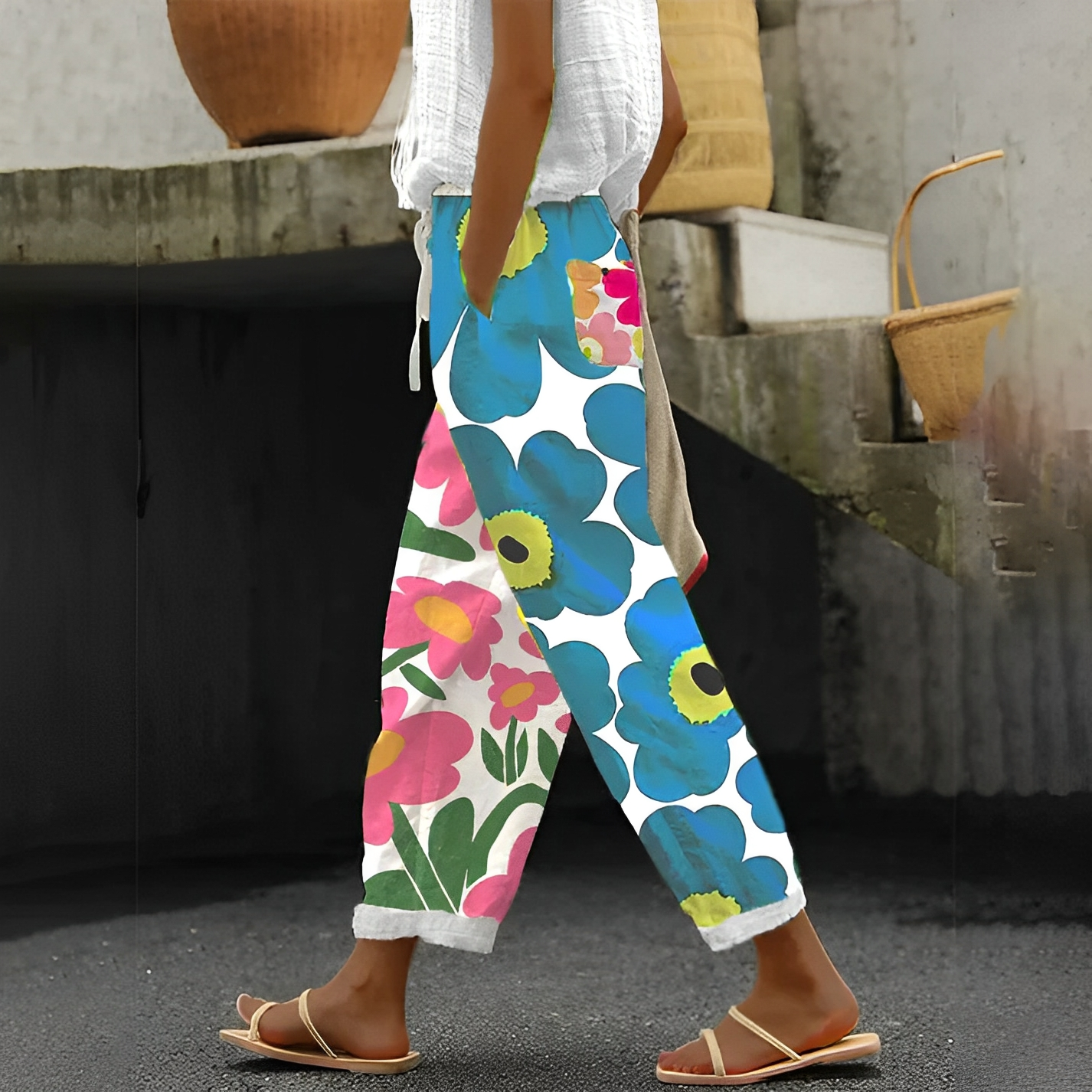 Catherina - Weite Hose mit Blumenprint für Damen