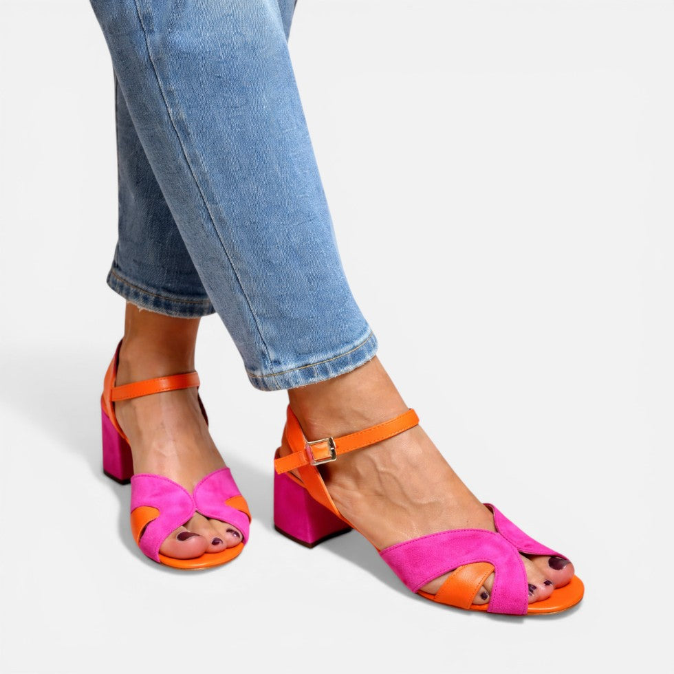 Sandalen mit Blockabsatz und Knöchelriemen