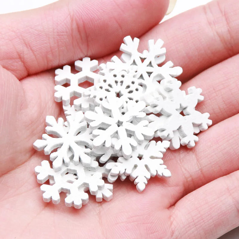 CraftyWinter | Weiße Schneeflocken-Ornamente aus Holz für den Weihnachtsbaum