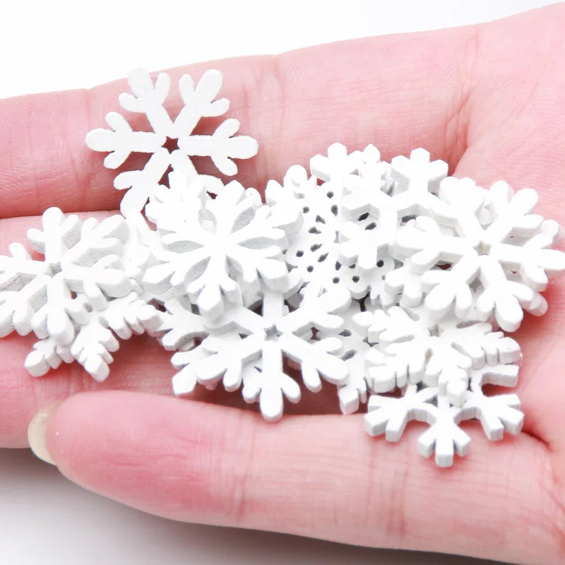 CraftyWinter | Weiße Schneeflocken-Ornamente aus Holz für den Weihnachtsbaum