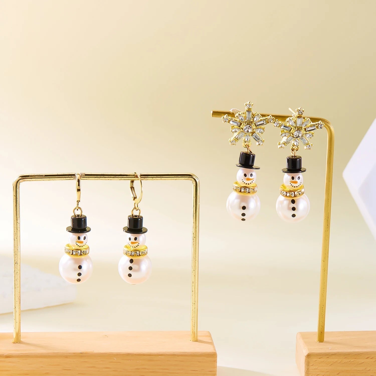CrystalChill | Glänzende Schneeflocken-Ohrringe – das perfekte Weihnachtsgeschenk