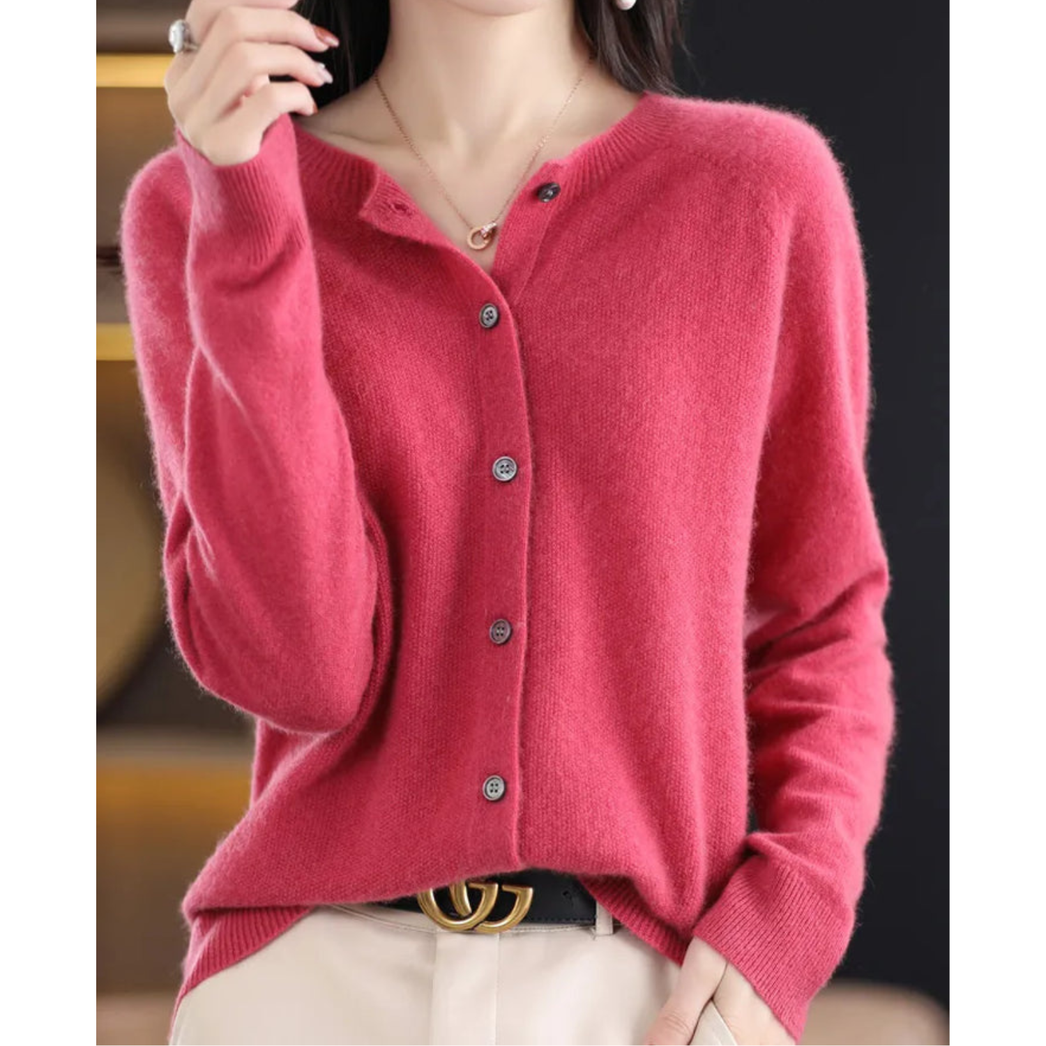 DANIELLE | Damen-Strickjacke mit Rundhalsausschnitt aus reiner Merinowolle