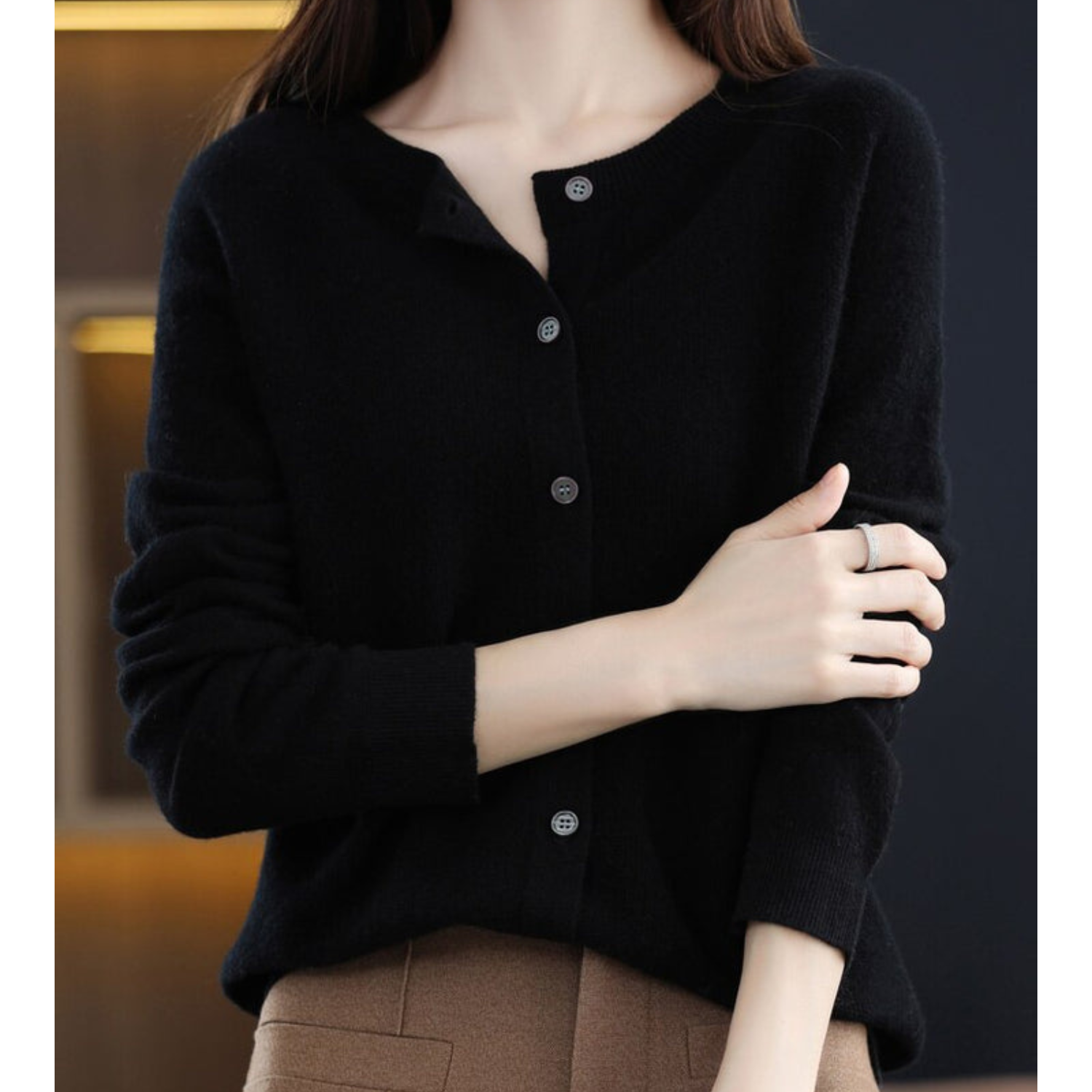 DANIELLE | Damen-Strickjacke mit Rundhalsausschnitt aus reiner Merinowolle