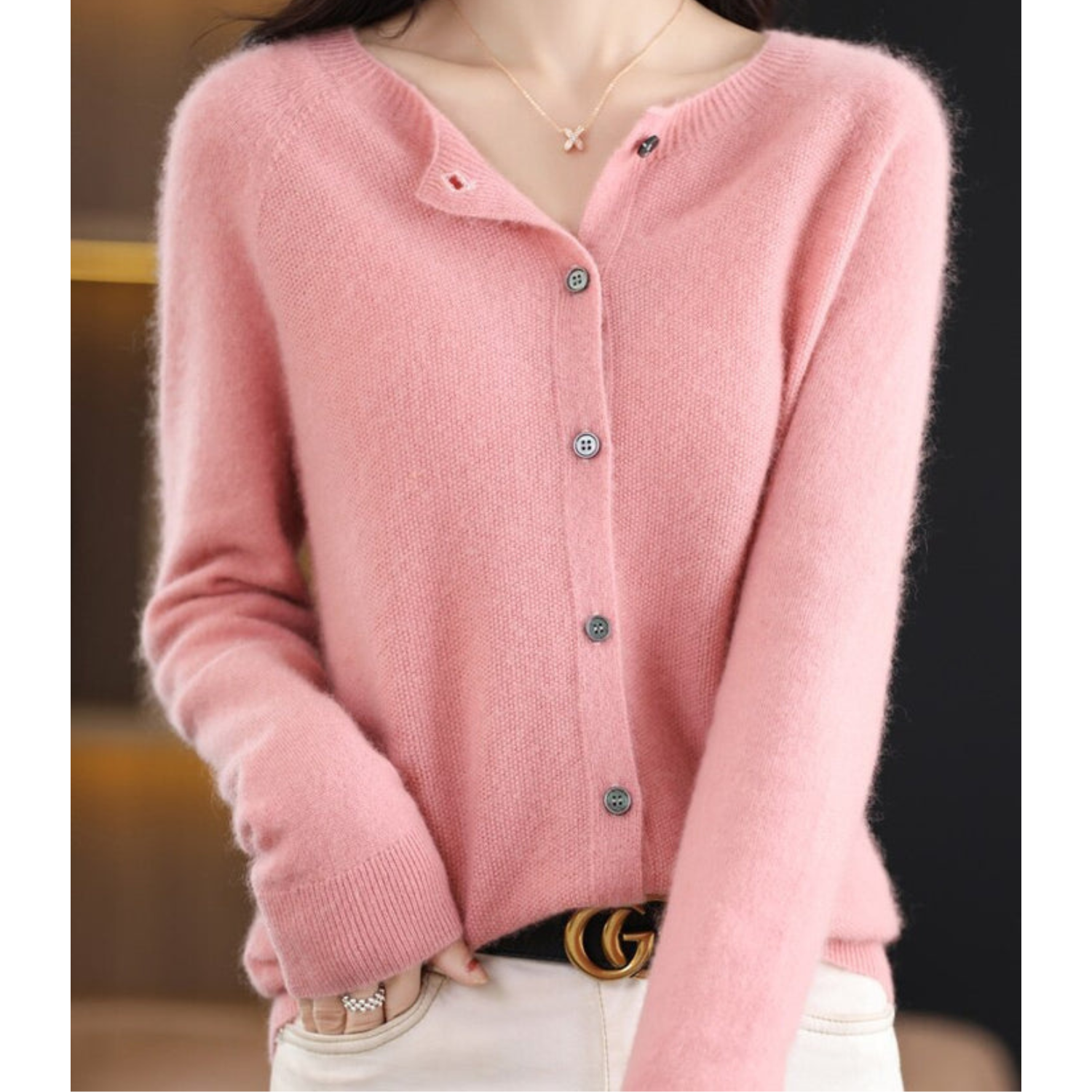 DANIELLE | Damen-Strickjacke mit Rundhalsausschnitt aus reiner Merinowolle