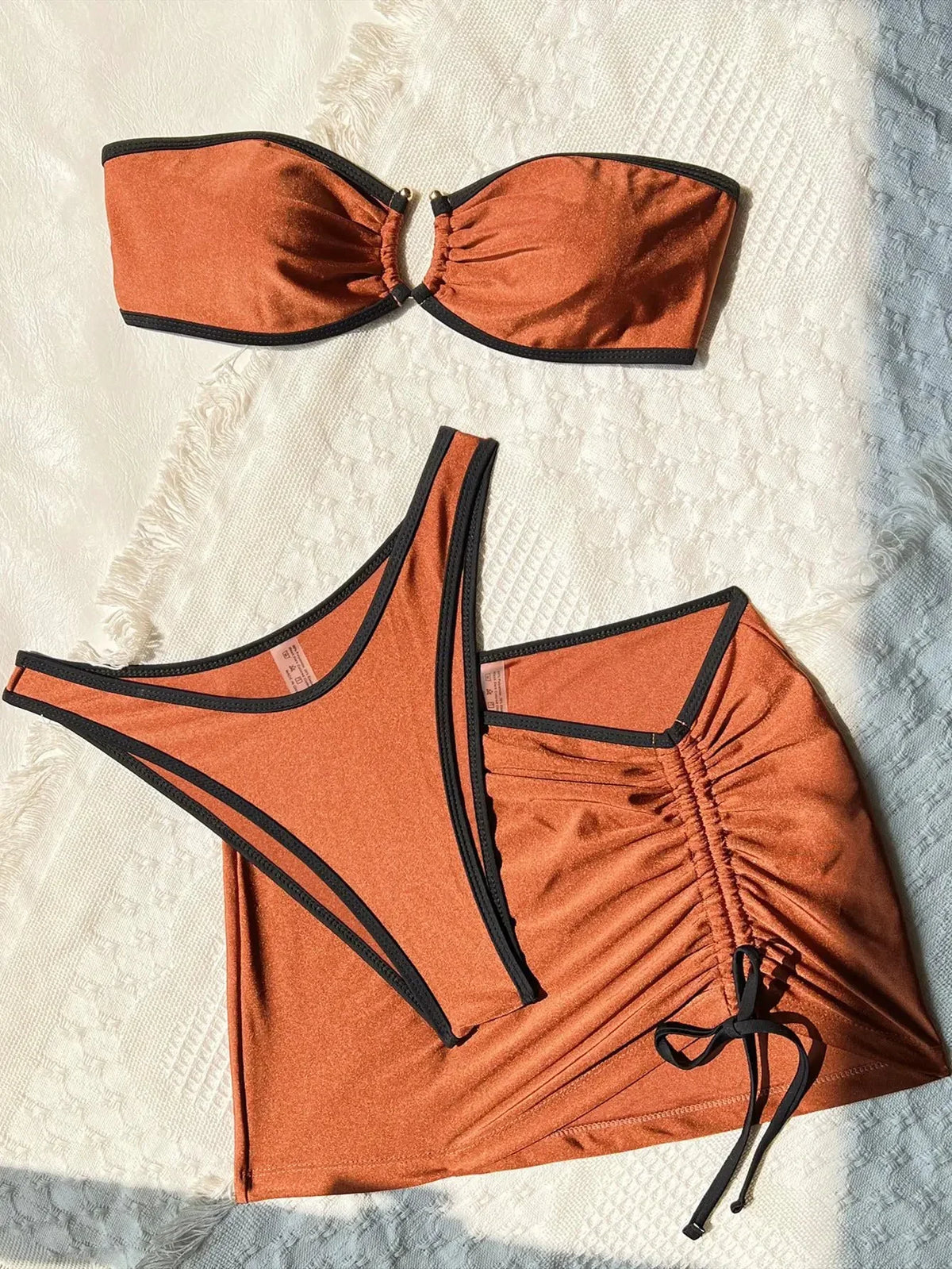 Damen Bikini Set 3-Teilig | Bandeau-Oberteil, Bikinihose & Geraffter Strandrock