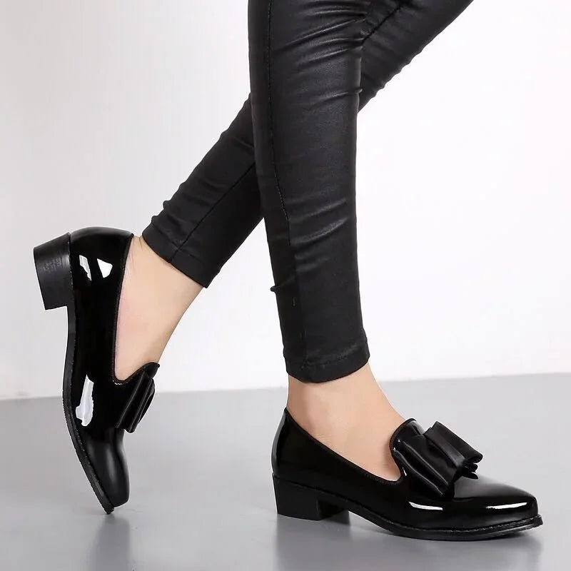 Damen Glänzende Orthopädische Loafer mit Blockabsatz
