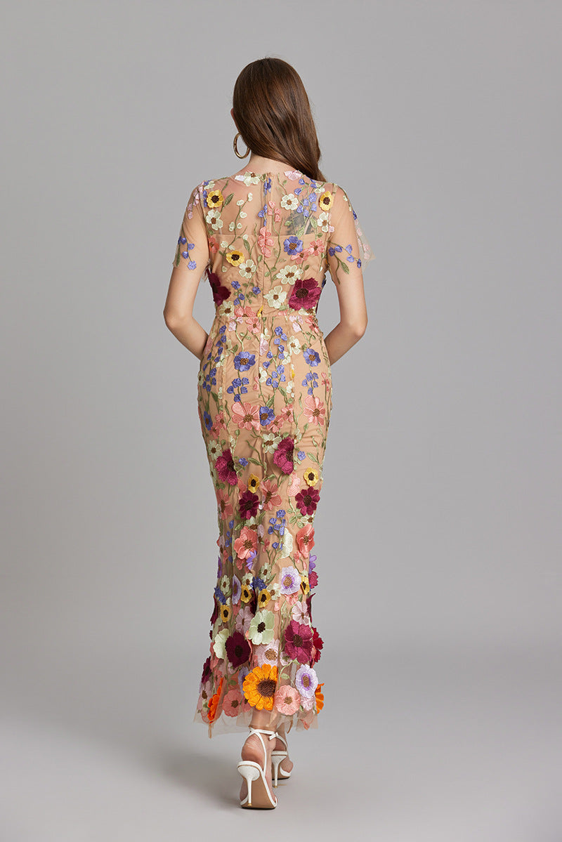 Damenkleid Maxi | 3D-Blüten-Optik & definierte Silhouette