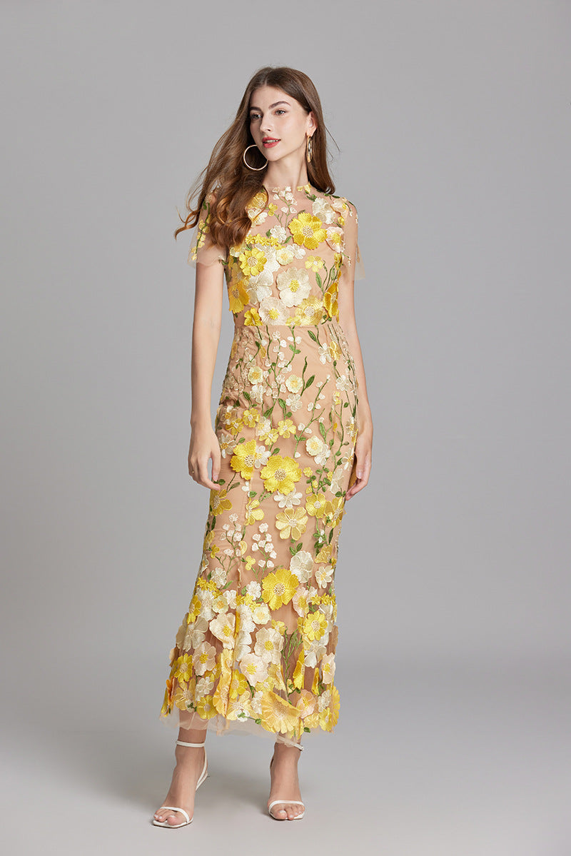 Damenkleid Maxi | 3D-Blüten-Optik & definierte Silhouette