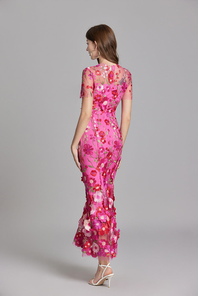 Damenkleid Maxi | 3D-Blüten-Optik & definierte Silhouette
