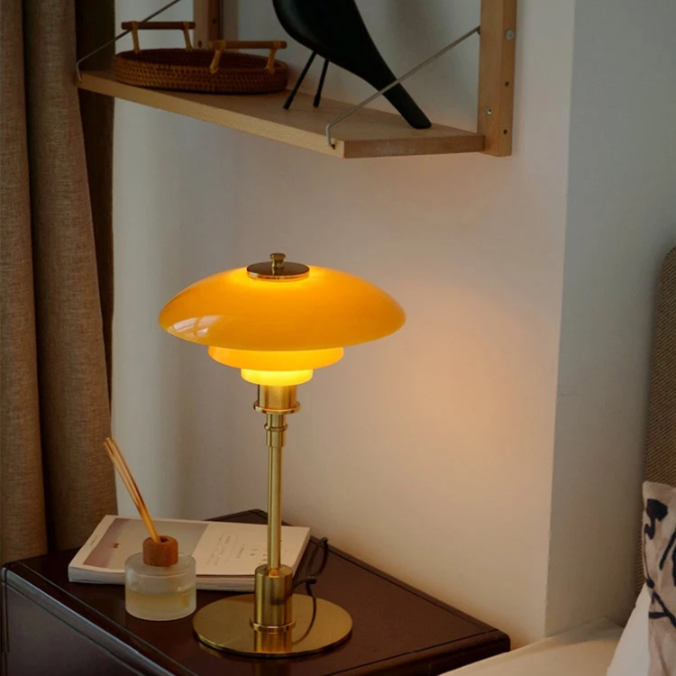 Dänische Designer-LED-Tischleuchte
