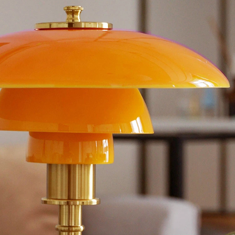 Dänische Designer-LED-Tischleuchte