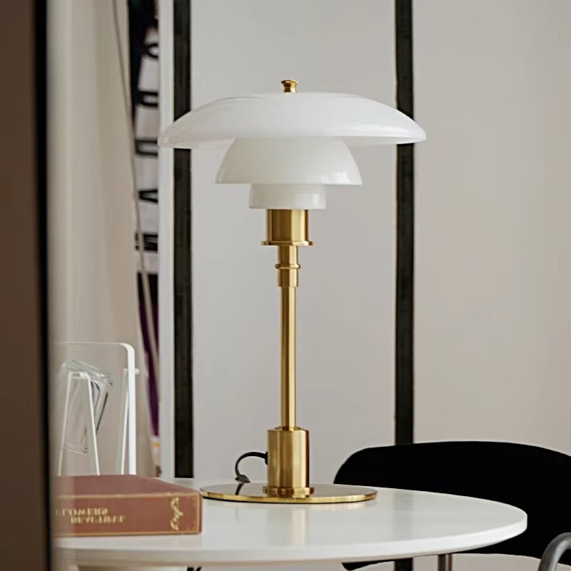 Dänische Designer-LED-Tischleuchte