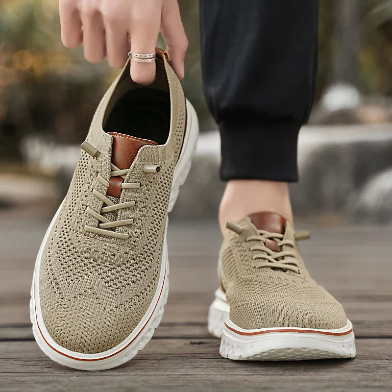 Herren Sneaker mit dicker Sohle und Schnürsenkel