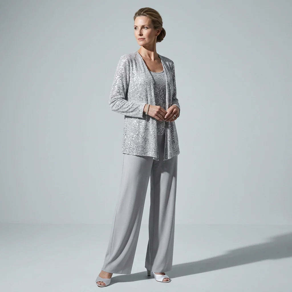 Dreiteiliger Hosenanzug für Damen als Hochzeitsgast mit weiter Hose und Pailletten Spitze