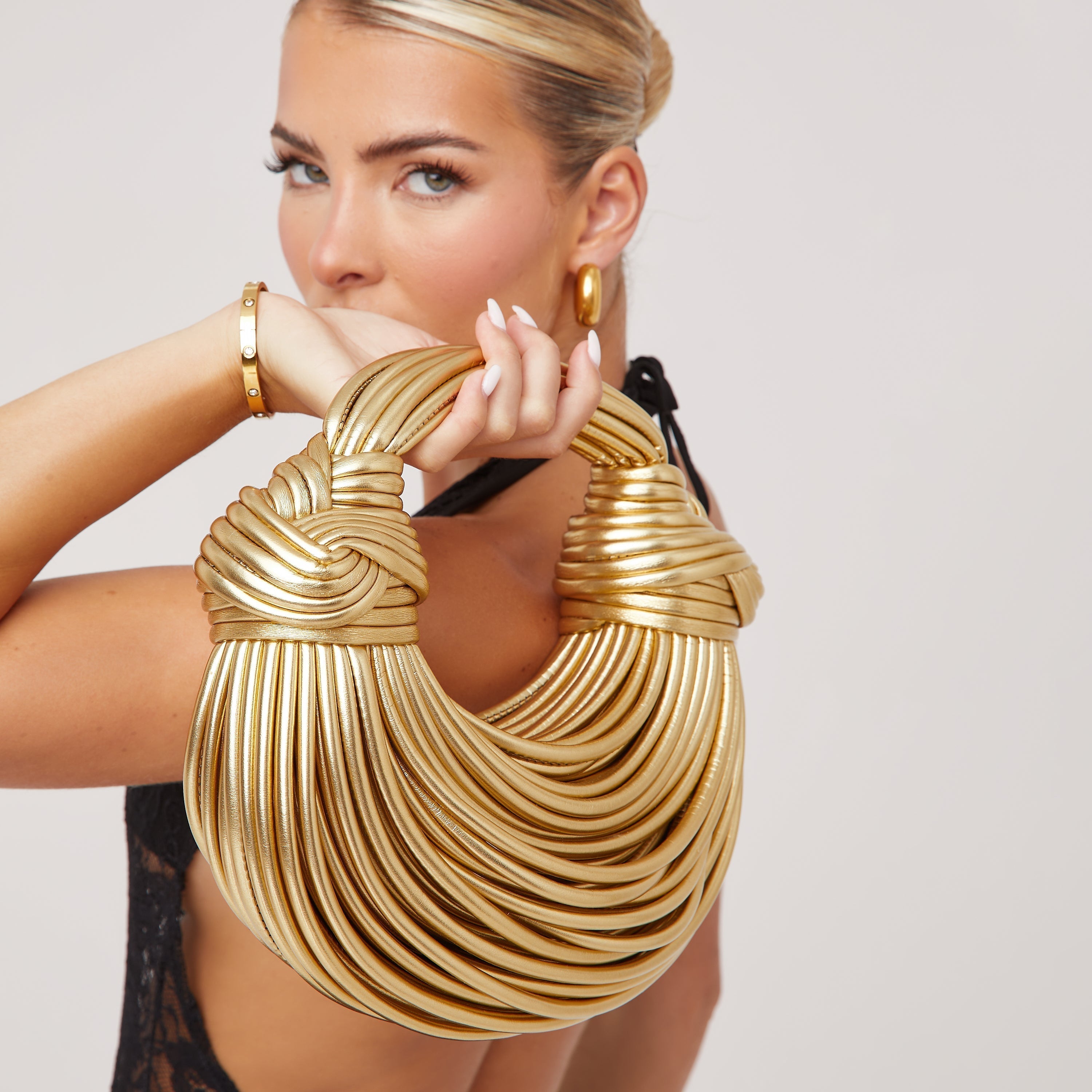Elegante Damen-Statement-Tasche mit stilvollem Knotendesign und hochwertiger Verarbeitung