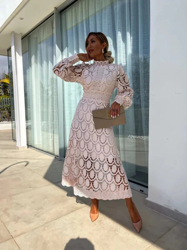 Festliches Kleid Damen für Hochzeitsgast – Elegantes Midikleid mit Definiertem Schnitt und Perforierten Details