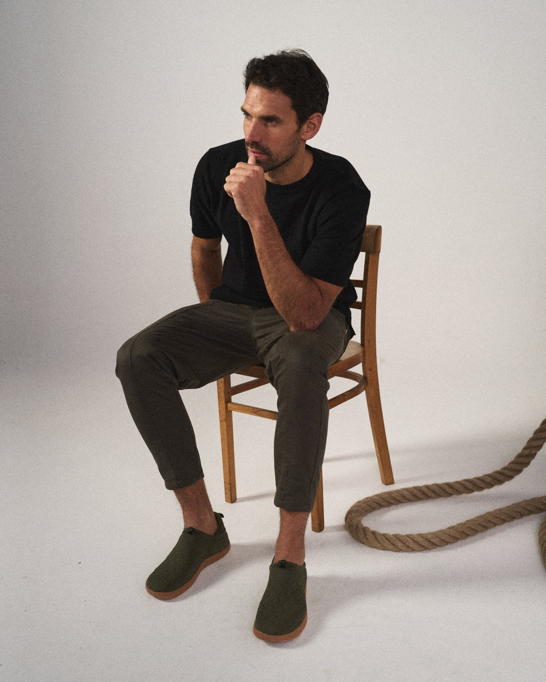 FINN / EASYWEAR JOGGINGHOSE MIT SCHMAL ZULAUFENDEM BEIN