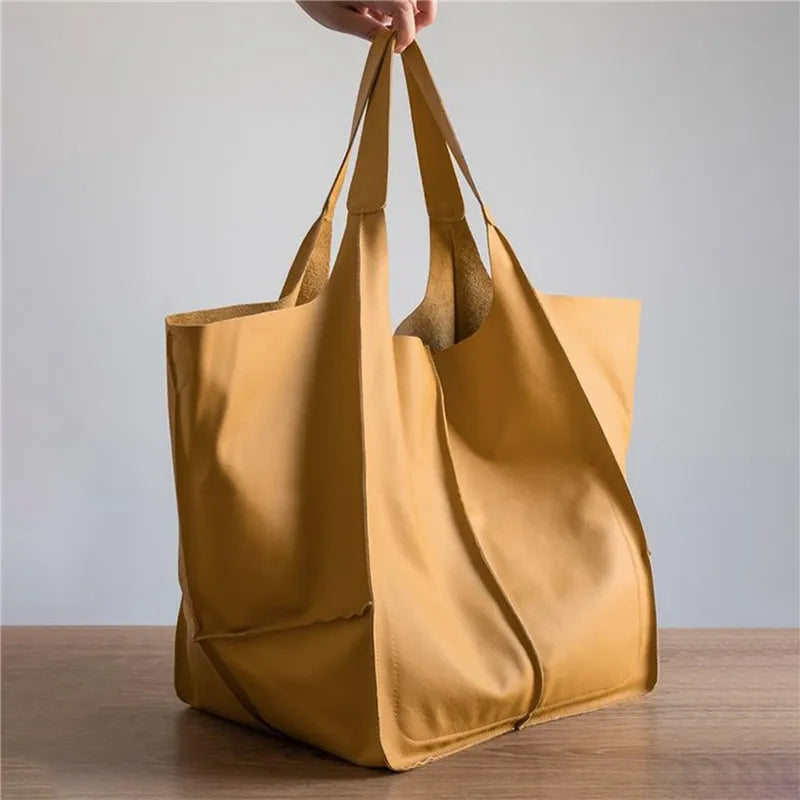 Geräumige Damen, elegantes Design, echtes