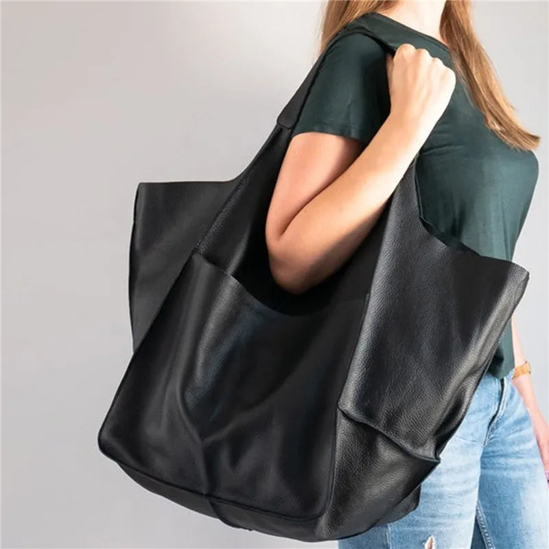Geräumige Damen, elegantes Design, echtes