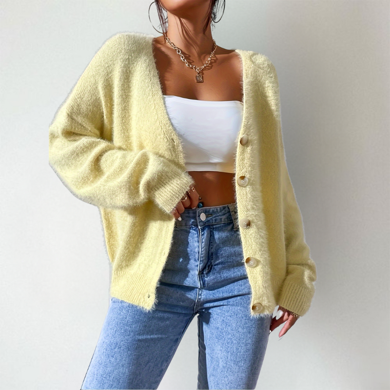 Strickjacke Damen | Flauschige Optik & V-Ausschnitt