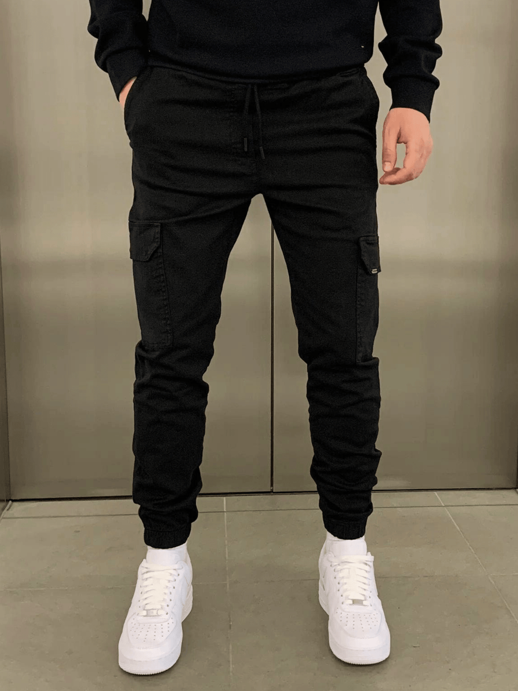 RENALDO / HERREN LANGE CARGOHOSEN MIT KNOTEN UND ENGEM DESIGN
