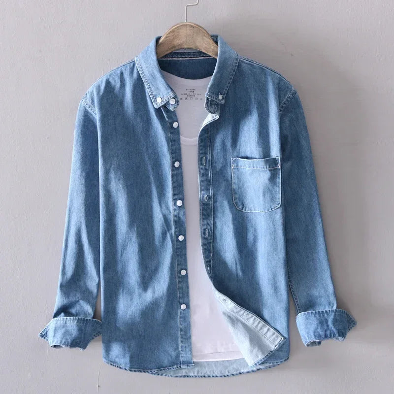 Herren Hemd im klassischen Button-Down-Stil