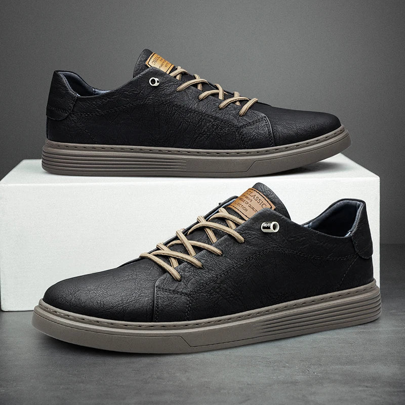 Herren Low-Top Sneakers mit flacher Sohle und Schnürsenkel