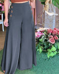 Hose Damen | Weite Palazzo-Hose mit Knopfdetails