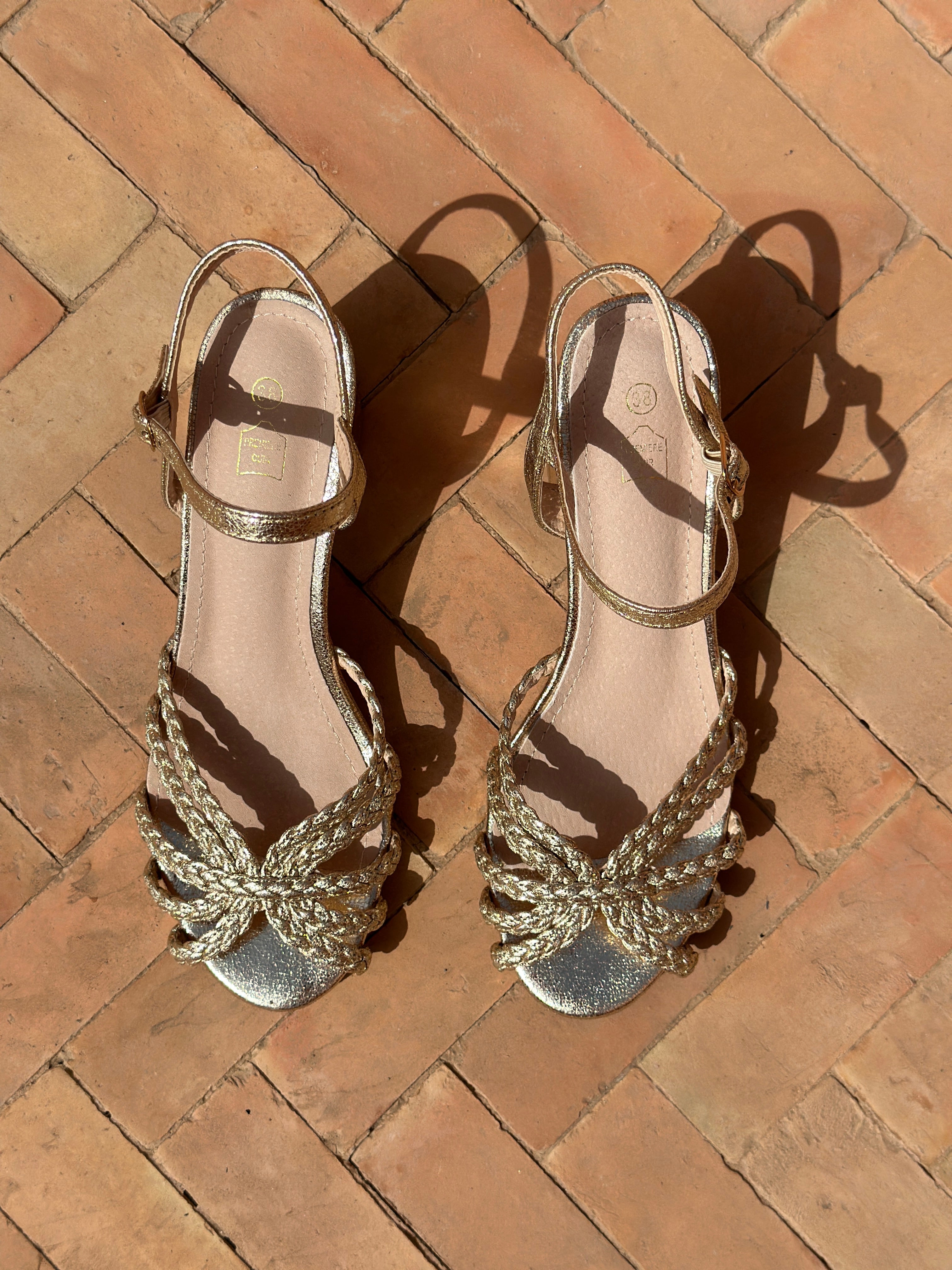 OSIRIS / SANDALEN
