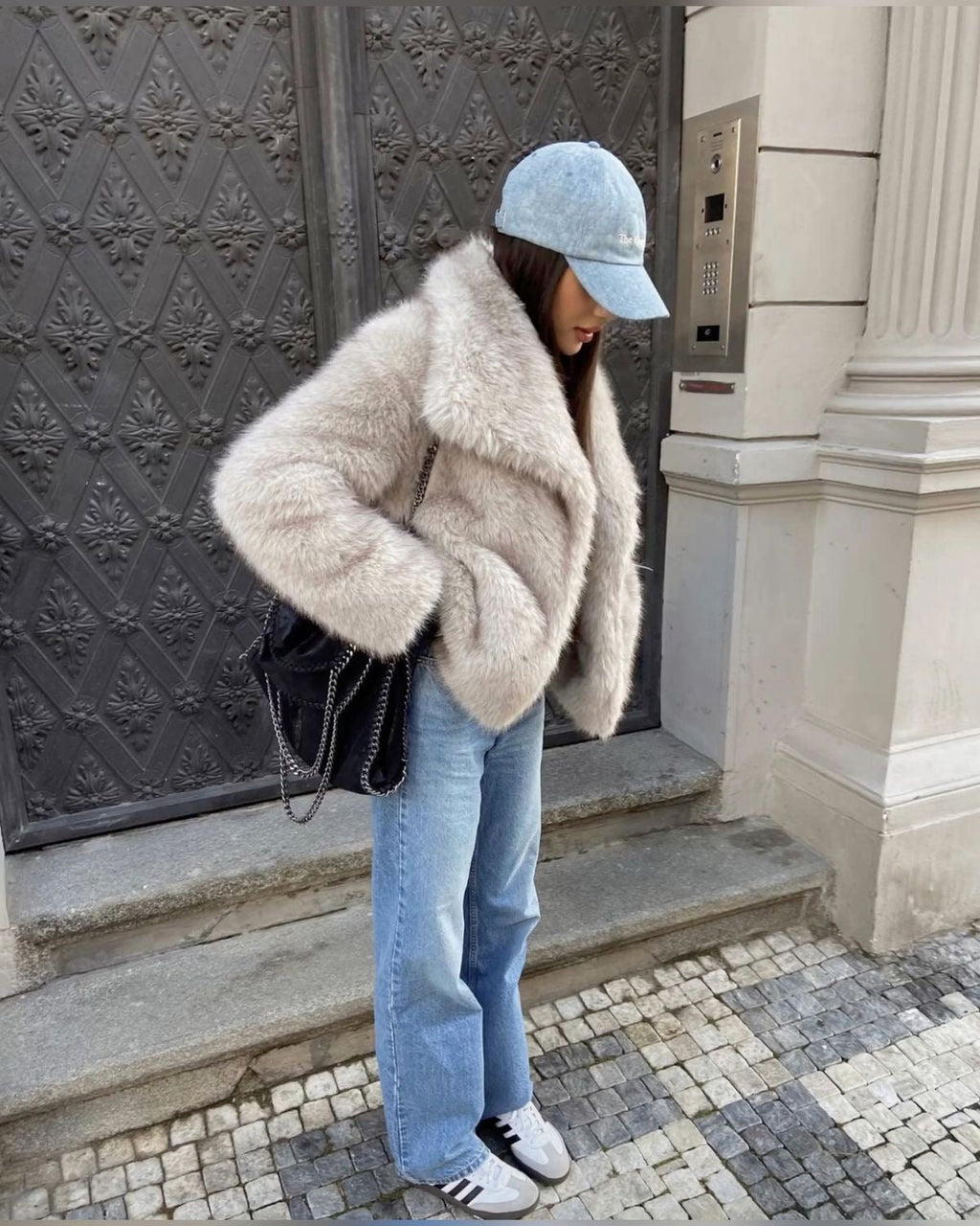Lara | Faux Fur Coat