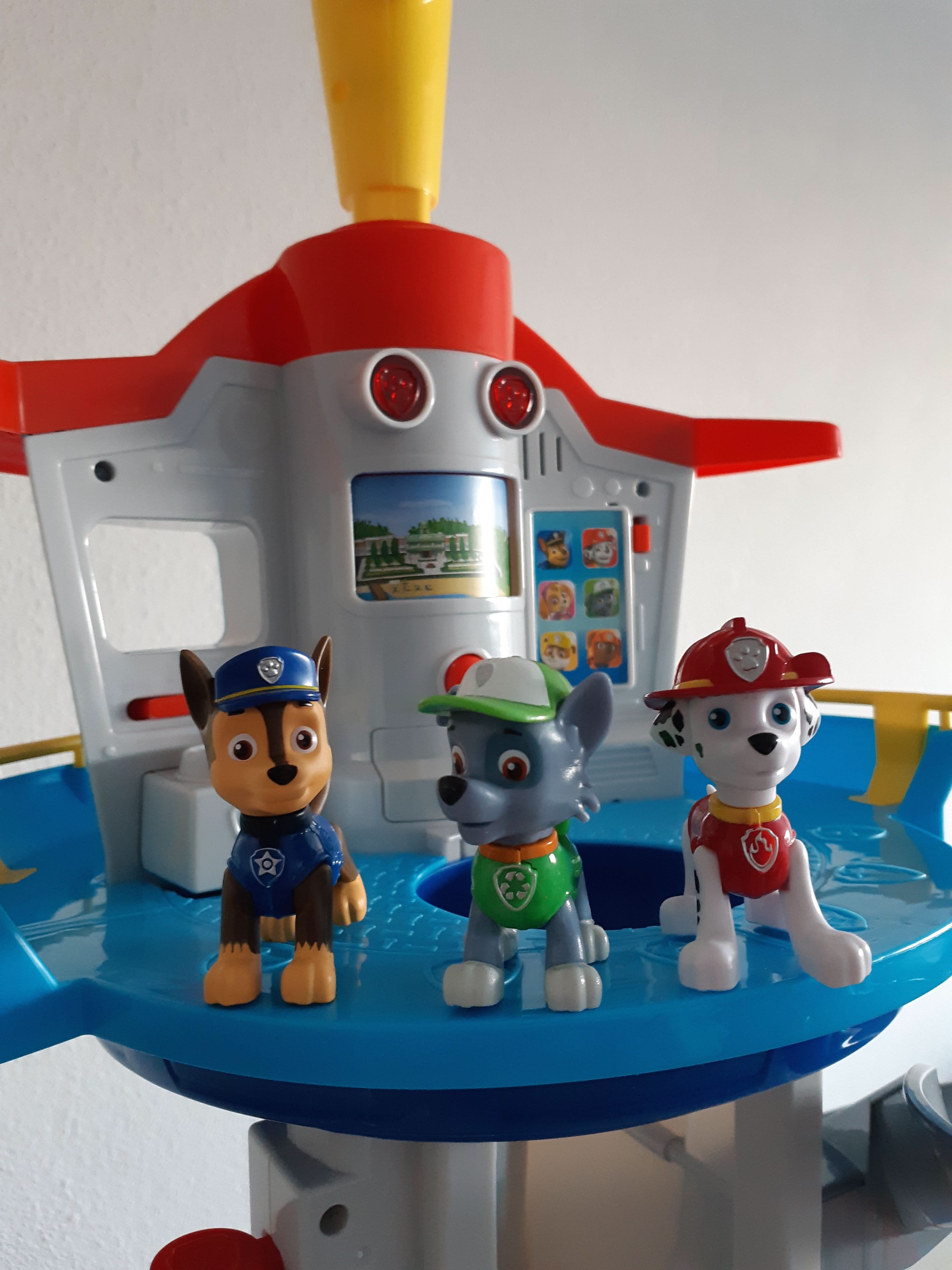 Innovatives und nachhaltiges Turm-Kinderspielzeug