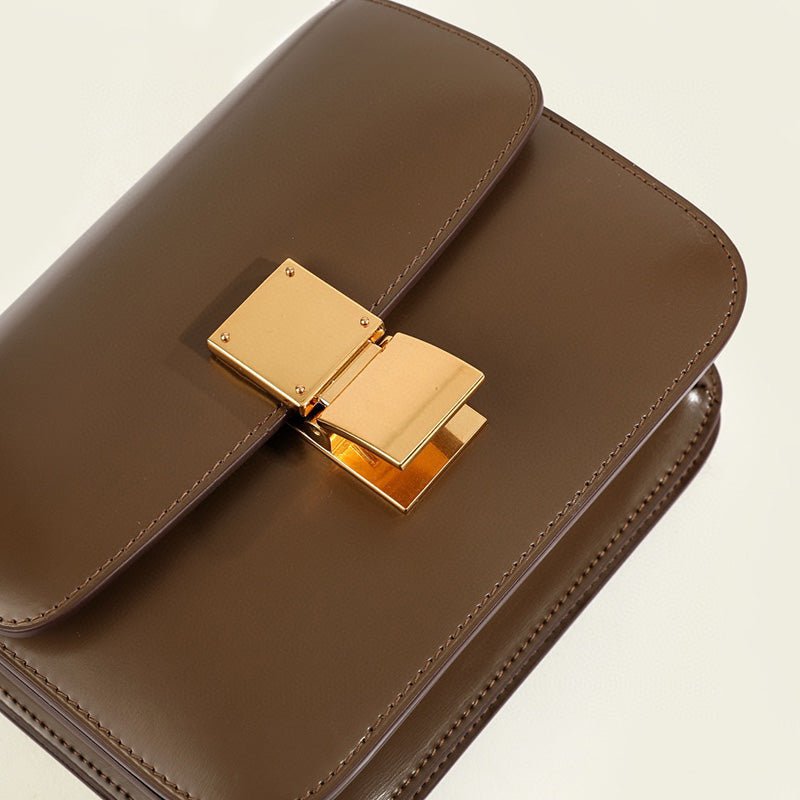 Klassische Damen-Schultertasche mit Überschlag aus echtem Leder