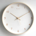 Leise analoge Wanduhr aus Massivholz