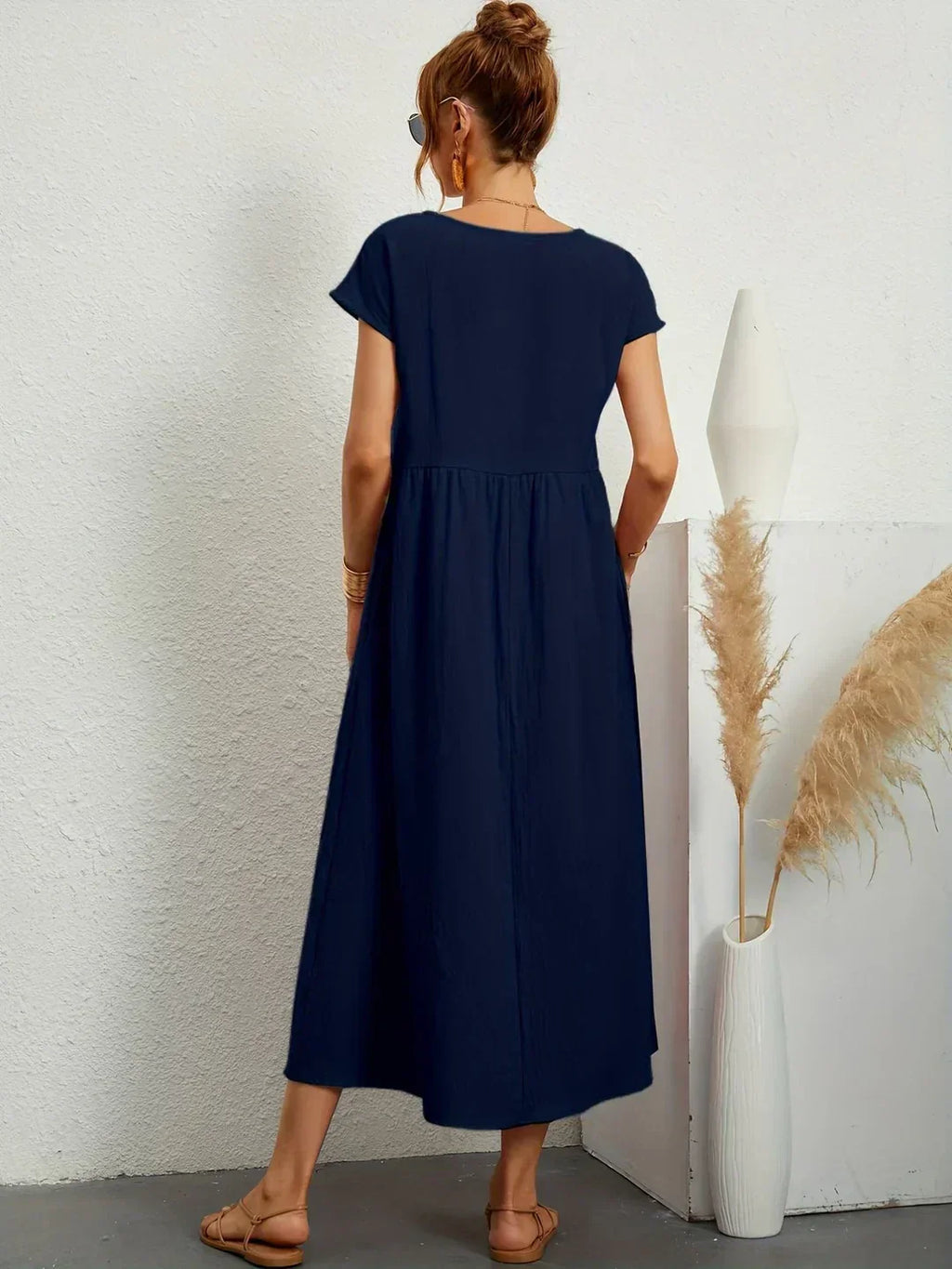 HEIKE™ – FLIESSENDES MIDIKLEID VON ZEITLOSER ELEGANZ