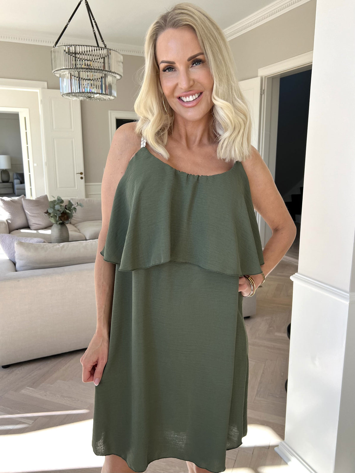 Mini Kleid Damen | Volant-Layer & Femininer Sommercut