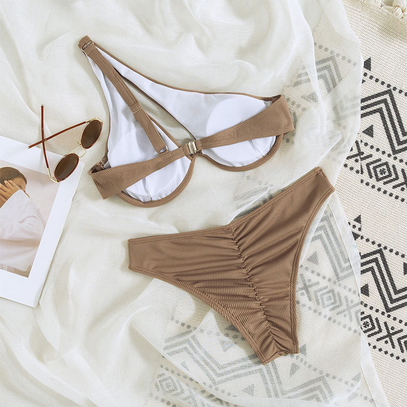 Damen Bikini-Set mit dreieckigem Oberteil und hoch geschnittenem Unterteil Drune